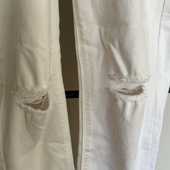 Just USA | Teagan Distressed Scissor Hem Skinny Jean
White - Picture 5 of 8